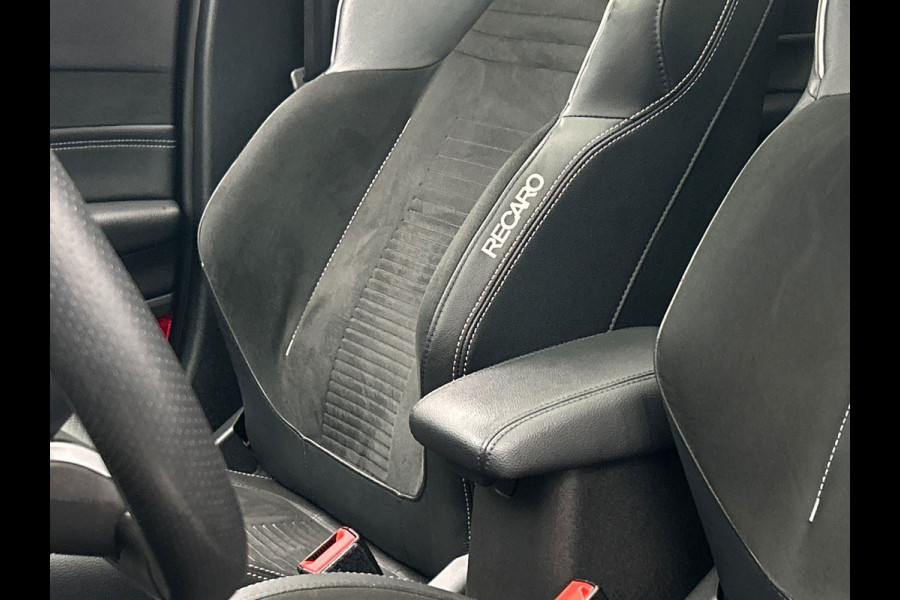 Ford Fiesta 1.5 EcoBoost ST-3 200 PK Performance | Panoramadak | B&O | Recaro | Carplay | Camera | Stoel/Stuur Verwarming |