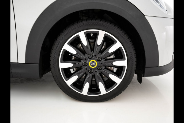 MINI Electric MINI Yours 33 kWh [3-Fase-11kW] {SoH-95%} (INCL-BTW) Aut. *HEATPUMP | LEATHER | HARMAN/KARDON | DIGI-COCKPIT | HEAD-UP | FULL-LED | NAVI-FULLMAP | HEATED-SPORTSEATS | DAB | CRUISE | KEYLESS | AMBIENTLIGHT | PRIVACY-GLASS | 17"ALU*