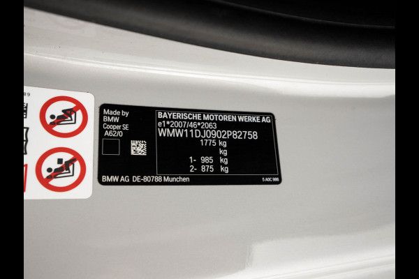MINI Electric MINI Yours 33 kWh [3-Fase-11kW] {SoH-95%} (INCL-BTW) Aut. *HEATPUMP | LEATHER | HARMAN/KARDON | DIGI-COCKPIT | HEAD-UP | FULL-LED | NAVI-FULLMAP | HEATED-SPORTSEATS | DAB | CRUISE | KEYLESS | AMBIENTLIGHT | PRIVACY-GLASS | 17"ALU*