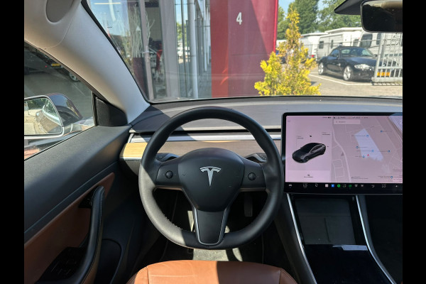 Tesla Model 3 Standard RWD Plus | Trekhaak | Tabacco Leder