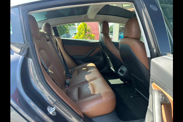Tesla Model 3 Standard RWD Plus | Trekhaak | Tabacco Leder