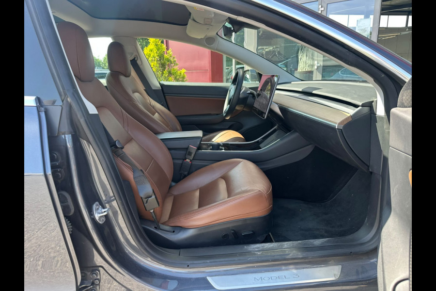 Tesla Model 3 Standard RWD Plus | Trekhaak | Tabacco Leder