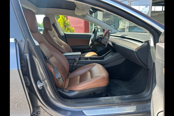 Tesla Model 3 Standard RWD Plus | Trekhaak | Tabacco Leder