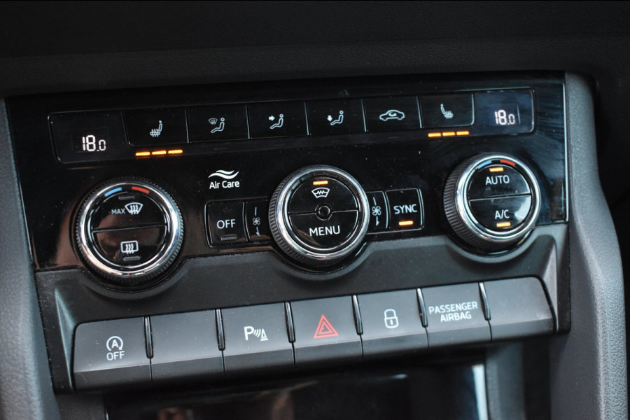 Škoda Karoq 1.5 TSI ACT Sportline | TREKHAAK | ADAPTIEVE CRUISE CONTROLE | CAMERA | NAP | STOELVERWARMING | CANTON