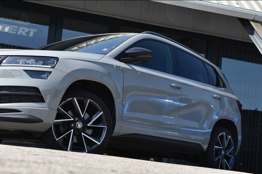 Škoda Karoq 1.5 TSI ACT Sportline | TREKHAAK | ADAPTIEVE CRUISE CONTROLE | CAMERA | NAP | STOELVERWARMING | CANTON
