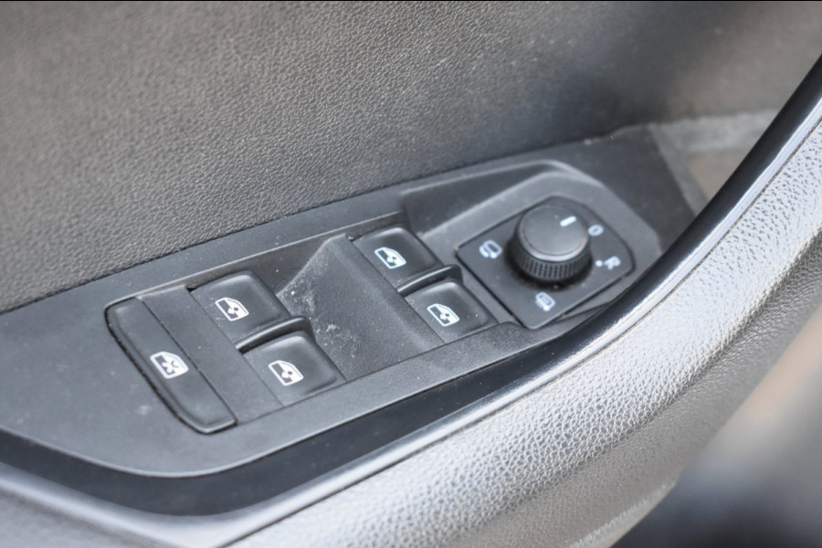 Škoda Karoq 1.5 TSI ACT Sportline | TREKHAAK | ADAPTIEVE CRUISE CONTROLE | CAMERA | NAP | STOELVERWARMING | CANTON