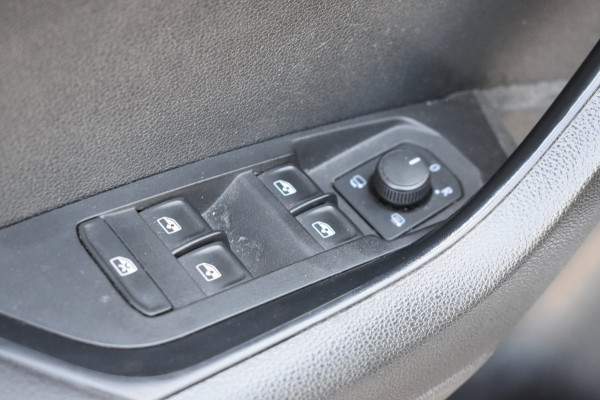Škoda Karoq 1.5 TSI ACT Sportline | TREKHAAK | ADAPTIEVE CRUISE CONTROLE | CAMERA | NAP | STOELVERWARMING | CANTON
