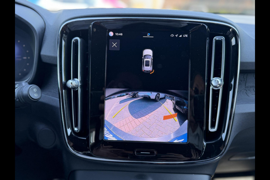 Volvo XC40 Recharge Core 70 kWh SOH 94% VAN: 32.900,- VOOR: 30.877,- UW WKVOORDEEL: 2.023,-
