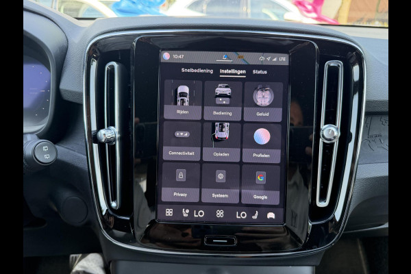 Volvo XC40 Recharge Core 70 kWh SOH 94% VAN: 32.900,- VOOR: 30.877,- UW WKVOORDEEL: 2.023,-