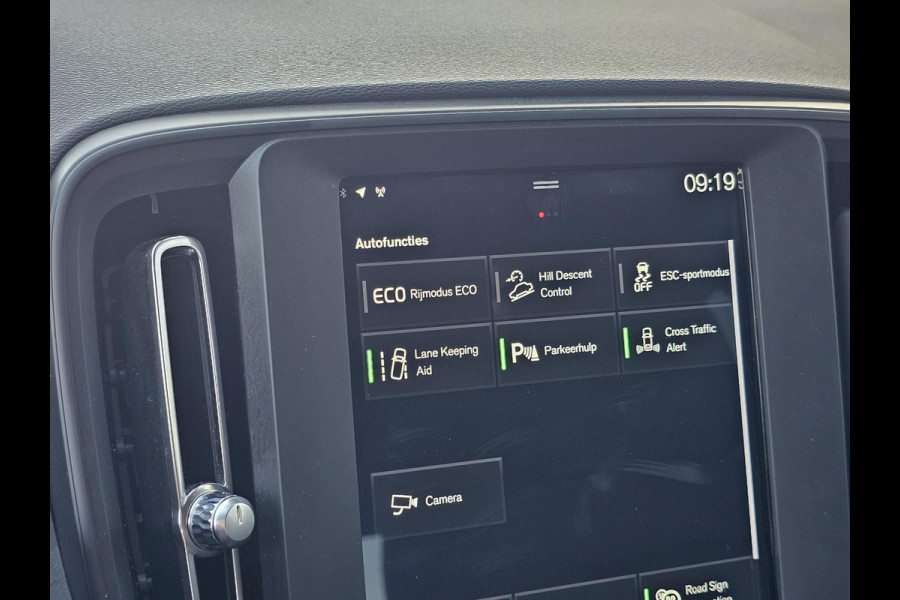 Volvo XC40 1.5 T3 Zeer netjes | Perfect onderhouden | Virtual cockpit | LED | Camera | Adaptive cruise control etc.