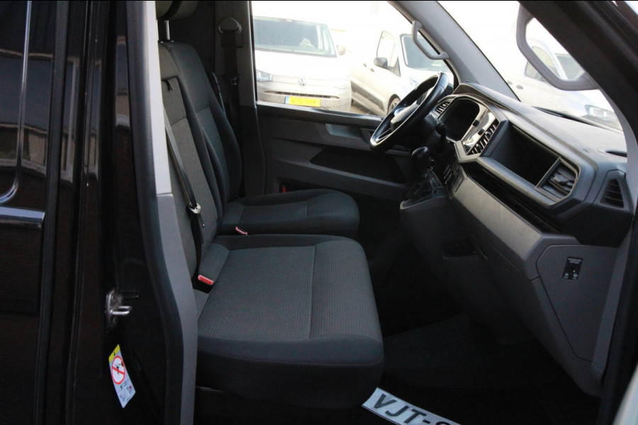 Volkswagen Transporter 2.0 TDI L2H1 / Automaat / Multi stuur / App connect / Verwarmde voorruit