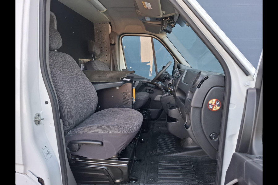Renault Master T35 2.3 dCi L2H2 AIRCO / CRUISE CONTROLE / IMPERIAL / TREKHAAK / EURO 6