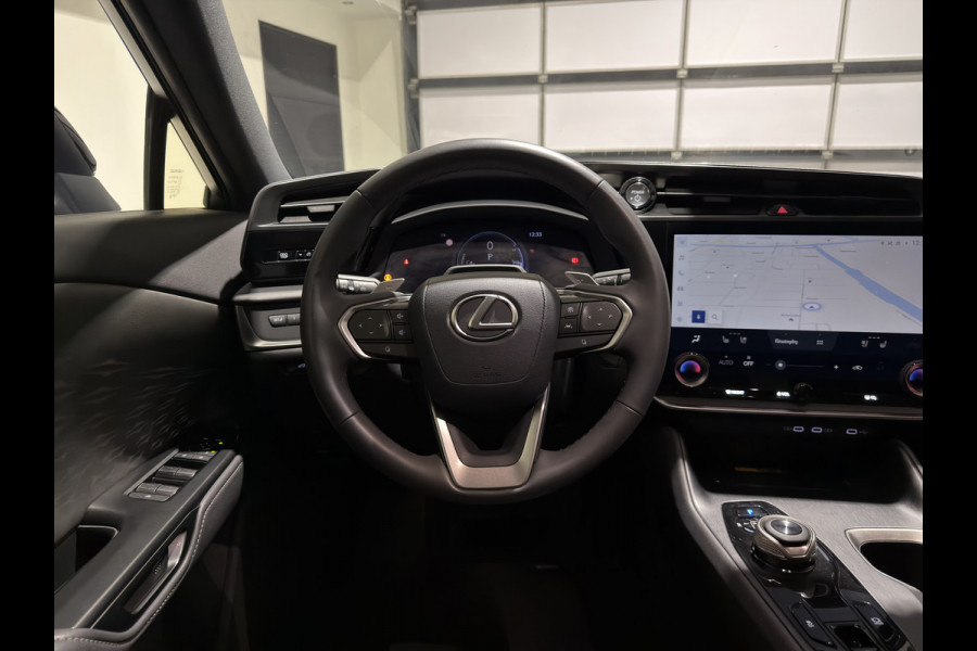 Lexus RZ 450e Executive Line 71 kWh | Leder interieur | Stoelen gekoeld & verwarmd | LMV 20" | Soh (batterijcheck) Waarde 98,1 %