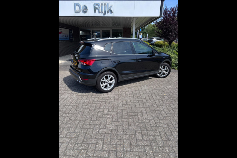 Seat Arona 1.0 EcoTSI FR Business Connect | Carplay/Android, Camera, Stoelverw., Navi, Cruise, Climate |