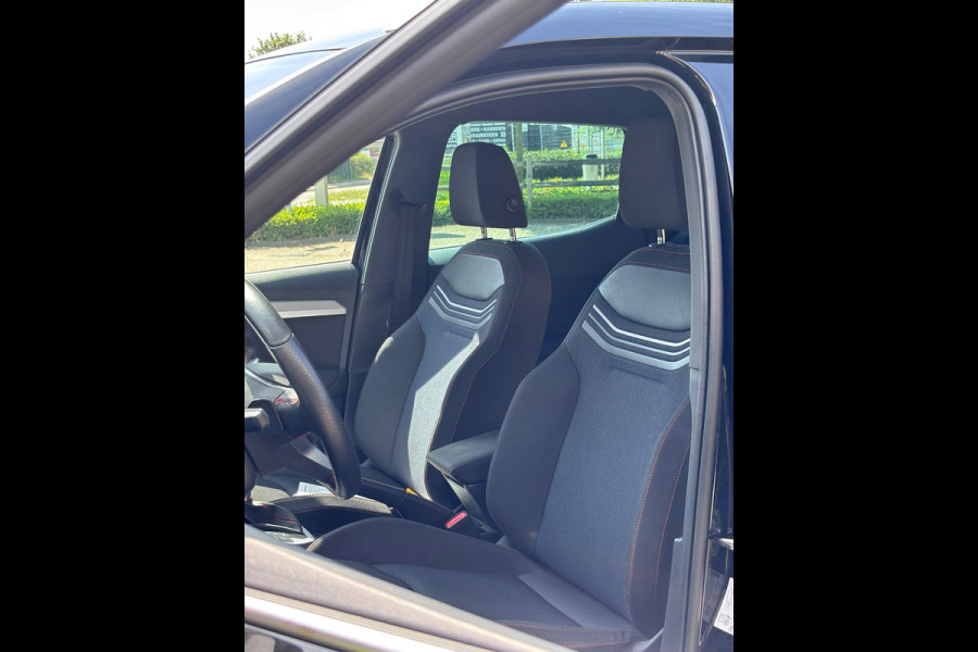 Seat Arona 1.0 EcoTSI FR Business Connect | Carplay/Android, Camera, Stoelverw., Navi, Cruise, Climate |