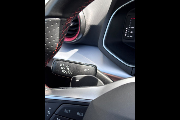 Seat Arona 1.0 EcoTSI FR Business Connect | Carplay/Android, Camera, Stoelverw., Navi, Cruise, Climate |