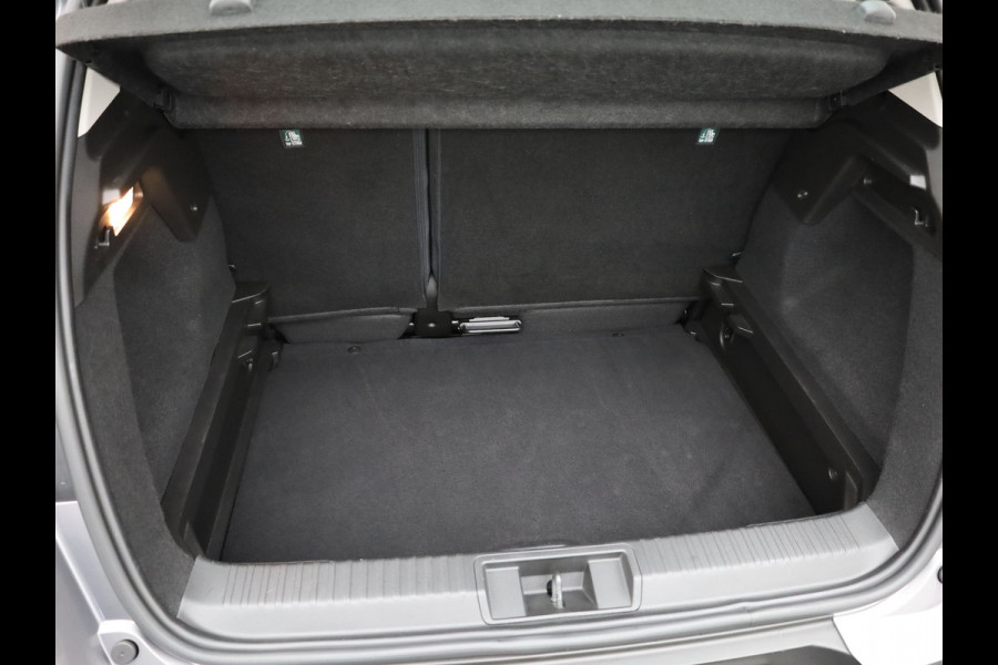 Renault Captur 1.3 TCe 140 Intens | Trekhaak | Camera | Allseason banden | Prijs Rijklaar!!