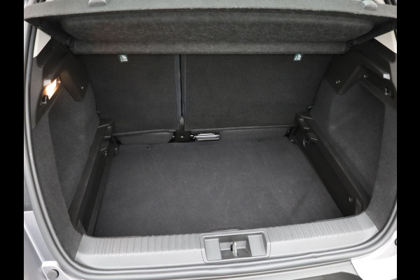 Renault Captur 1.3 TCe 140 Intens | Trekhaak | Camera | Allseason banden | Prijs Rijklaar!!