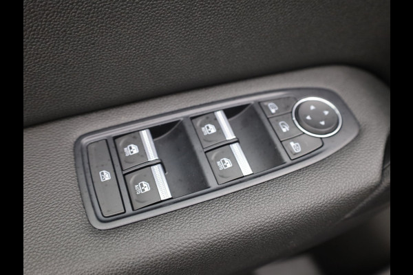 Renault Captur 1.3 TCe 140 Intens | Trekhaak | Camera | Allseason banden | Prijs Rijklaar!!