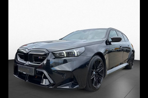 BMW M5 Touring ** M-DRIVER PACK (305 km/h), M-REM, PANO, TREKH, MERINO LEDER, 21 INCH LMV ** 1e EIG - UNFALLFREI - Ex BMW AG ** ** INFORMEER OOK NAAR ONZE AANTREKKELIJKE FINANCIAL-LEASE TARIEVEN **