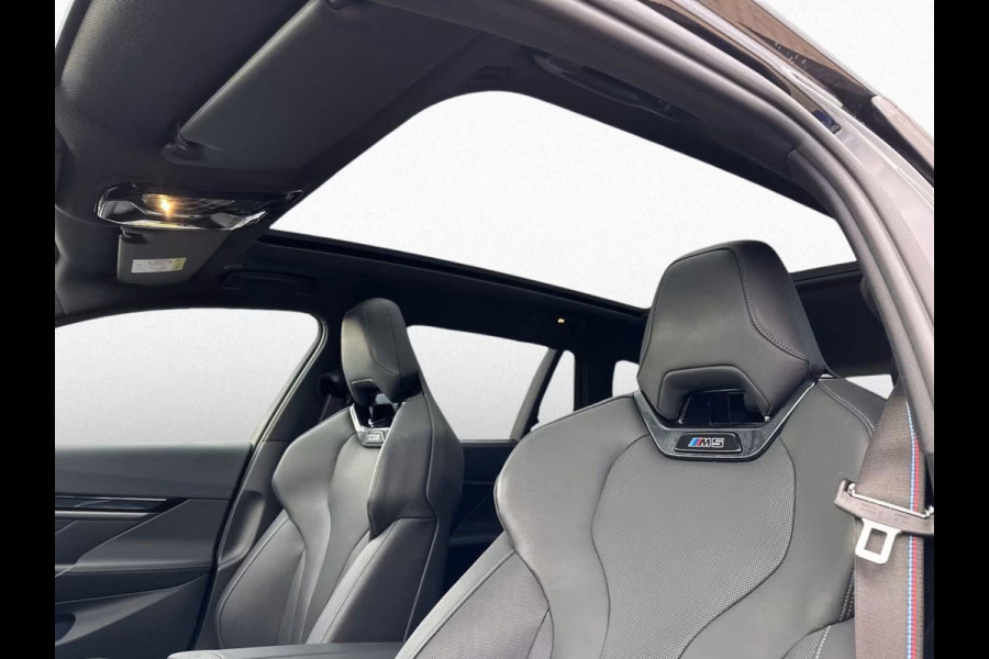 BMW M5 Touring ** M-DRIVER PACK (305 km/h), M-REM, PANO, TREKH, MERINO LEDER, 21 INCH LMV ** 1e EIG - UNFALLFREI - Ex BMW AG ** ** INFORMEER OOK NAAR ONZE AANTREKKELIJKE FINANCIAL-LEASE TARIEVEN **