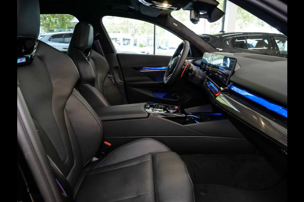 BMW M5 Touring ** M-DRIVER PACK (305 km/h), M-REM, PANO, TREKH, MERINO LEDER, 21 INCH LMV ** 1e EIG - UNFALLFREI - Ex BMW AG ** ** INFORMEER OOK NAAR ONZE AANTREKKELIJKE FINANCIAL-LEASE TARIEVEN **