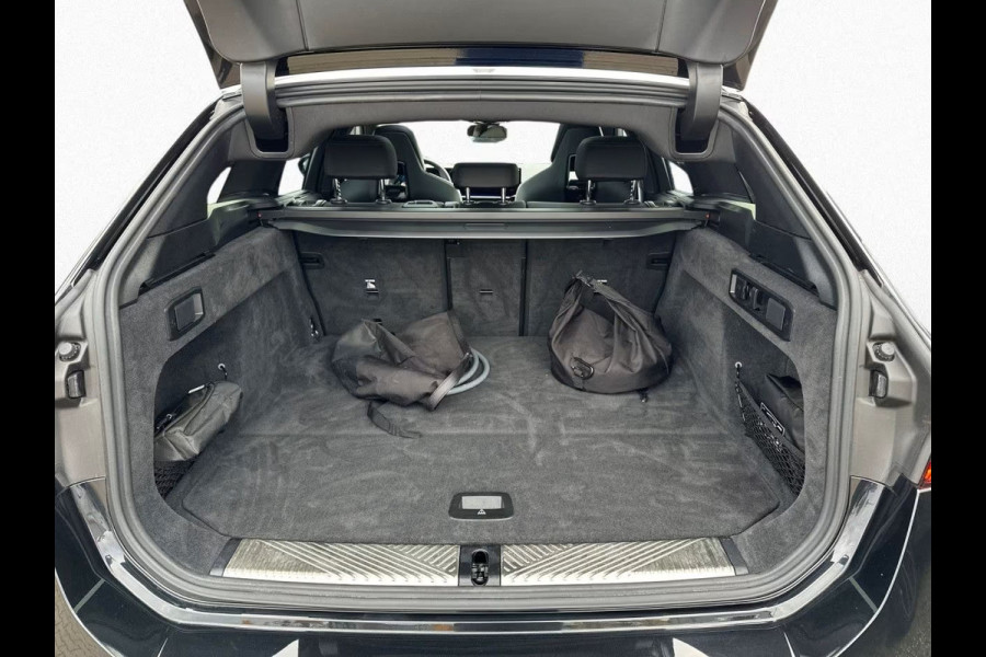 BMW M5 Touring ** M-DRIVER PACK (305 km/h), M-REM, PANO, TREKH, MERINO LEDER, 21 INCH LMV ** 1e EIG - UNFALLFREI - Ex BMW AG ** ** INFORMEER OOK NAAR ONZE AANTREKKELIJKE FINANCIAL-LEASE TARIEVEN **