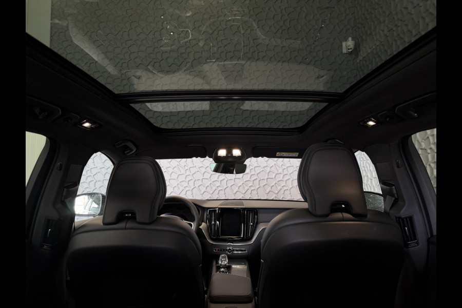 Volvo XC60 2.0 T8 456PK AWD ULTRA BLACK EDITION STOEL/STUUR.VER. 22''LMV PANO HEADUP HARMAN KARDON