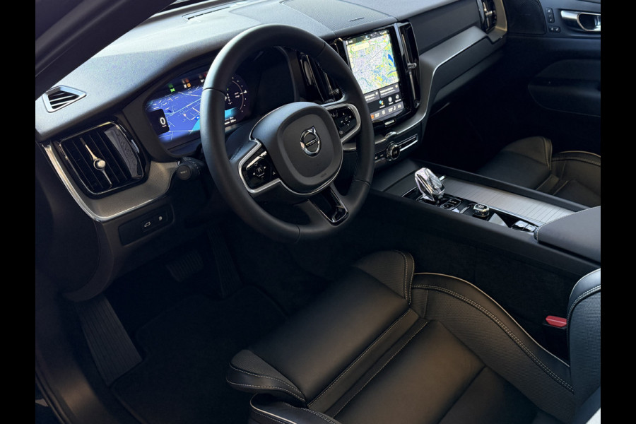 Volvo XC60 2.0 T8 456PK AWD ULTRA BLACK EDITION STOEL/STUUR.VER. 22''LMV PANO HEADUP HARMAN KARDON