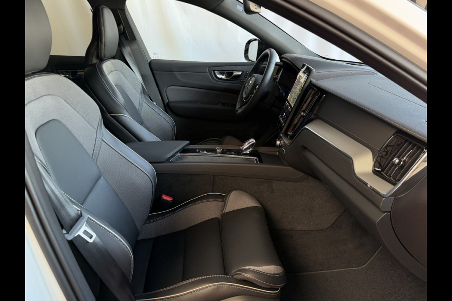 Volvo XC60 2.0 T8 456PK AWD ULTRA BLACK EDITION STOEL/STUUR.VER. 22''LMV PANO HEADUP HARMAN KARDON