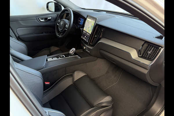 Volvo XC60 2.0 T8 456PK AWD ULTRA BLACK EDITION STOEL/STUUR.VER. 22''LMV PANO HEADUP HARMAN KARDON