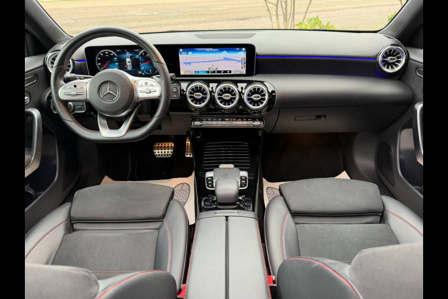 Mercedes-Benz A-Klasse A 180 AMG PAKKET l PANO