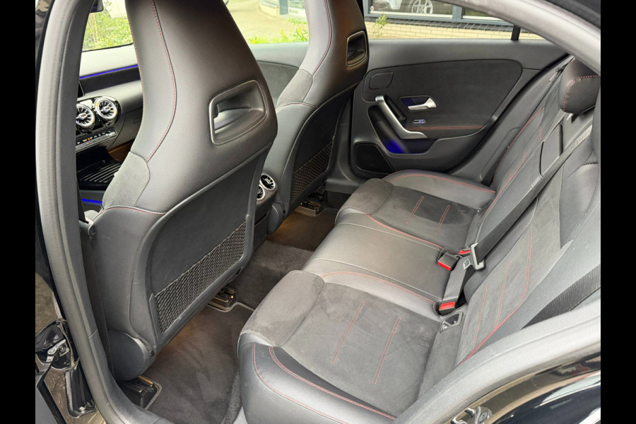 Mercedes-Benz A-Klasse A 180 AMG PAKKET l PANO