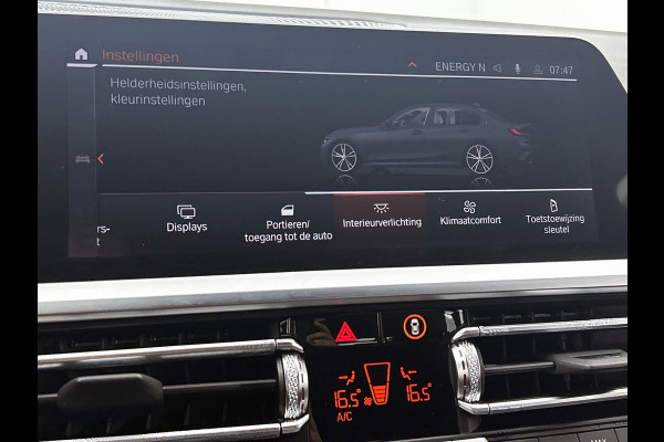 BMW 3-serie 320i High Executive M-pakket Performance(Dealer OndH, Camera, Carplay, StoelV, Navi Prof, Etc)