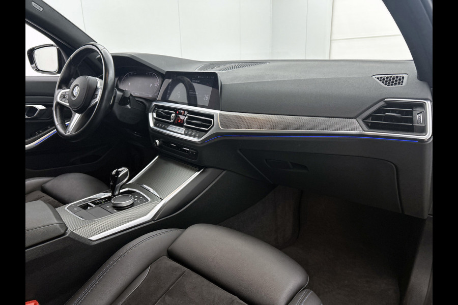 BMW 3-serie 320i High Executive M-pakket Performance(Dealer OndH, Camera, Carplay, StoelV, Navi Prof, Etc)