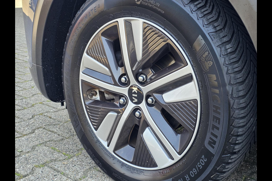 Kia Niro 1.6 GDi Hybrid DynamicLine Perfect onderhouden | Camera | Trekhaak | Half leder | Adaptive cruise control | Navigatie etc.