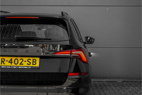 Škoda Kamiq 1.5 TSI Monte Carlo Pano Matrix LED Camera 18"