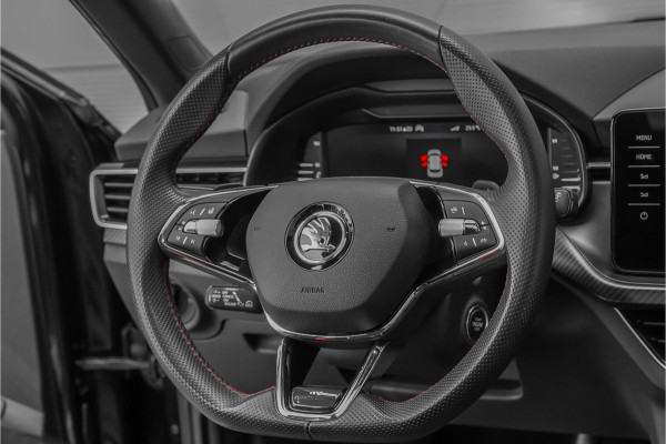Škoda Kamiq 1.5 TSI Monte Carlo Pano Matrix LED Camera 18"