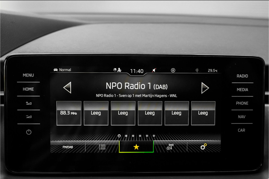 Škoda Kamiq 1.5 TSI Monte Carlo Pano Matrix LED Camera 18"
