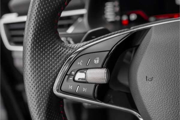 Škoda Kamiq 1.5 TSI Monte Carlo Pano Matrix LED Camera 18"