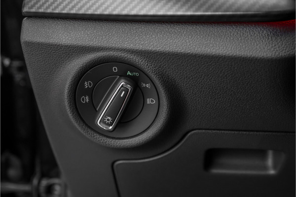 Škoda Kamiq 1.5 TSI Monte Carlo Pano Matrix LED Camera 18"