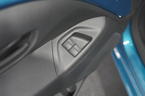 Citroën C1 1.0 VTi Feel | UNIEK! | Camera | Apple Carplay | Airco