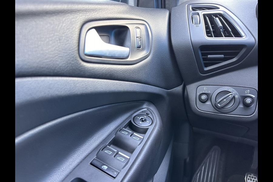 Ford Kuga 1.5 EcoBoost ST Line 150 PK | LED + Xenon-pack | Navi | Climate | Cruise Control | Stuur & Stoelverwarming | Elektr. Achterklep |