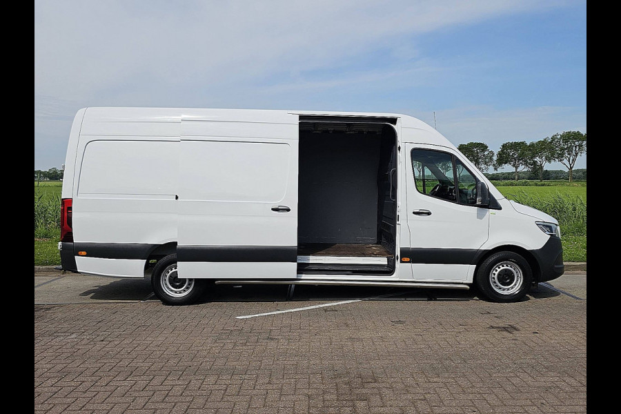 Mercedes-Benz Sprinter 316 2.2 CDI L3H2 Airco, Navi, Automaat, Carplay, MBUX10, LED, Cruise control, adaptive distronic, 3.5T-trekhaak