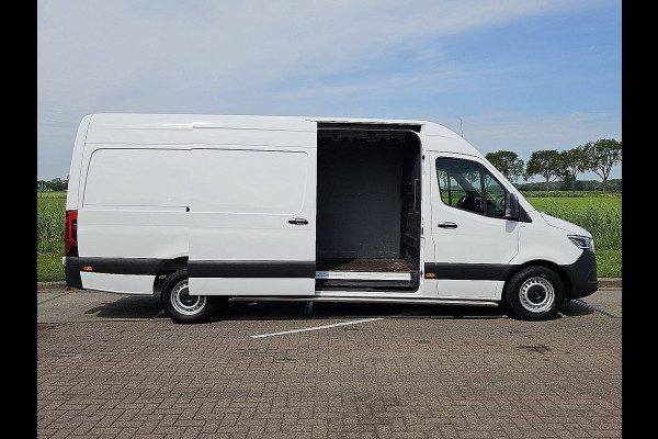 Mercedes-Benz Sprinter 316 2.2 CDI L3H2 Airco, Navi, Automaat, Carplay, MBUX10, LED, Cruise control, adaptive distronic, 3.5T-trekhaak