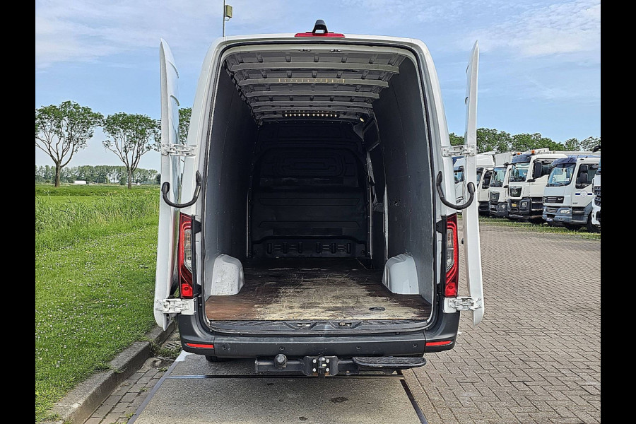 Mercedes-Benz Sprinter 316 2.2 CDI L3H2 Airco, Navi, Automaat, Carplay, MBUX10, LED, Cruise control, adaptive distronic, 3.5T-trekhaak