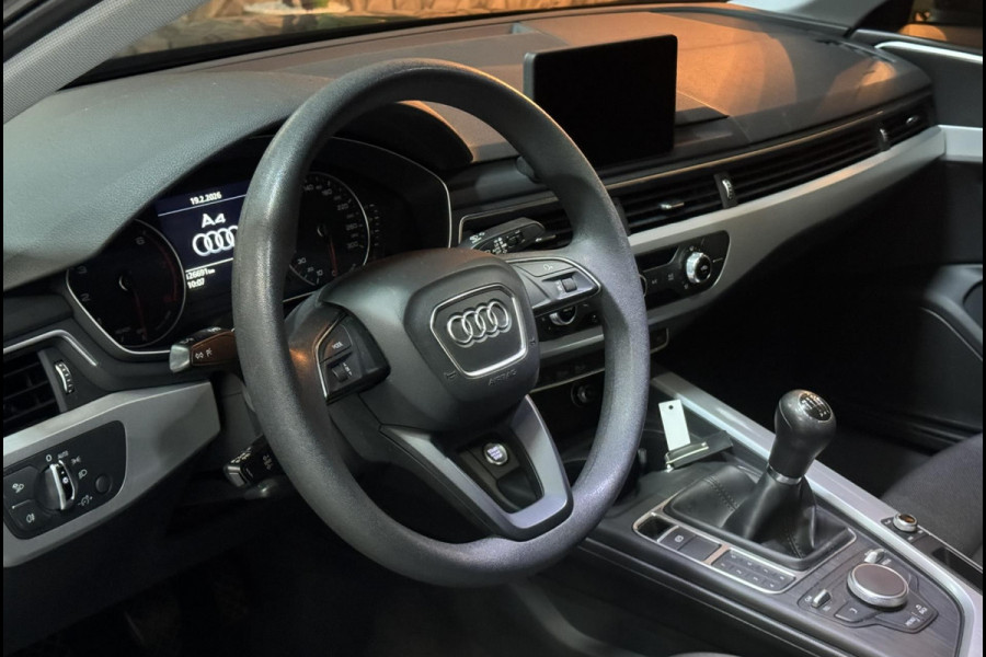 Audi A4 Limousine 1.4 TFSI Limousine|Trekhaak|Keyless|LED|Cruise|NAP|NL-Auto|Airco|Rijklaar