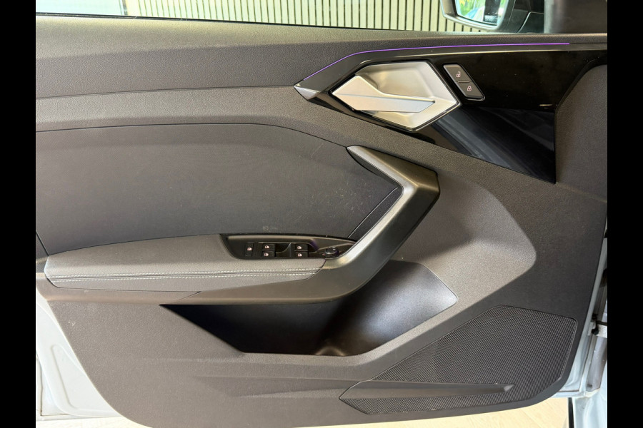 Audi A1 citycarver 30 TFSI S-Line AUT AMBIANT VERLICHTING APPLE CARPLAY PDC AIRCO KEYLESS-GO STOELVERWARMING START/STOP CRUISE