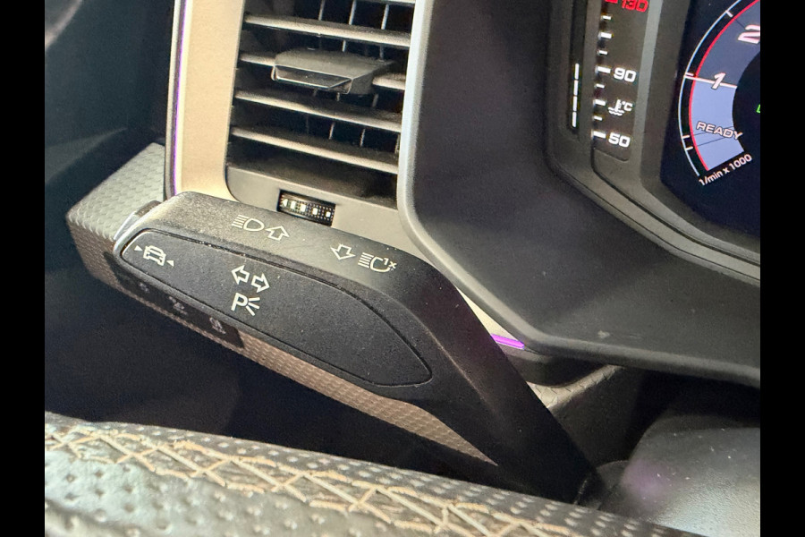 Audi A1 citycarver 30 TFSI S-Line AUT AMBIANT VERLICHTING APPLE CARPLAY PDC AIRCO KEYLESS-GO STOELVERWARMING START/STOP CRUISE