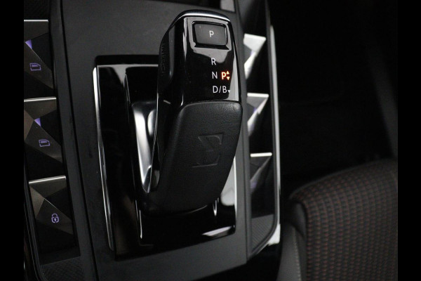 DS DS 3 Crossback E-Tense Performance Line+ 50 kWh | SOH 92,3% | Warmtepomp | Matrix LED | Alcantara | Side Assist | Camera | Carplay | Keyless | Navigatie | DAB | Climate control | Cruise control